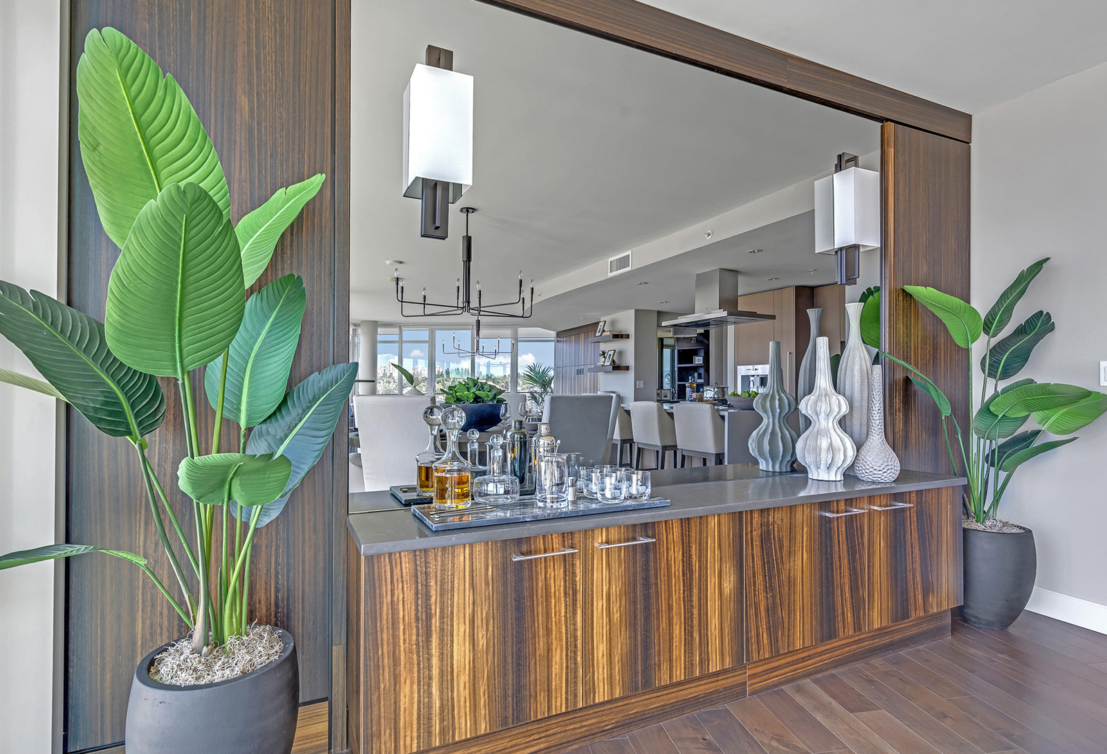 New Westminster 1 - 3 bedroom condos, The Peninsula by Aragon Properties, Resort-style residence, luxury homes