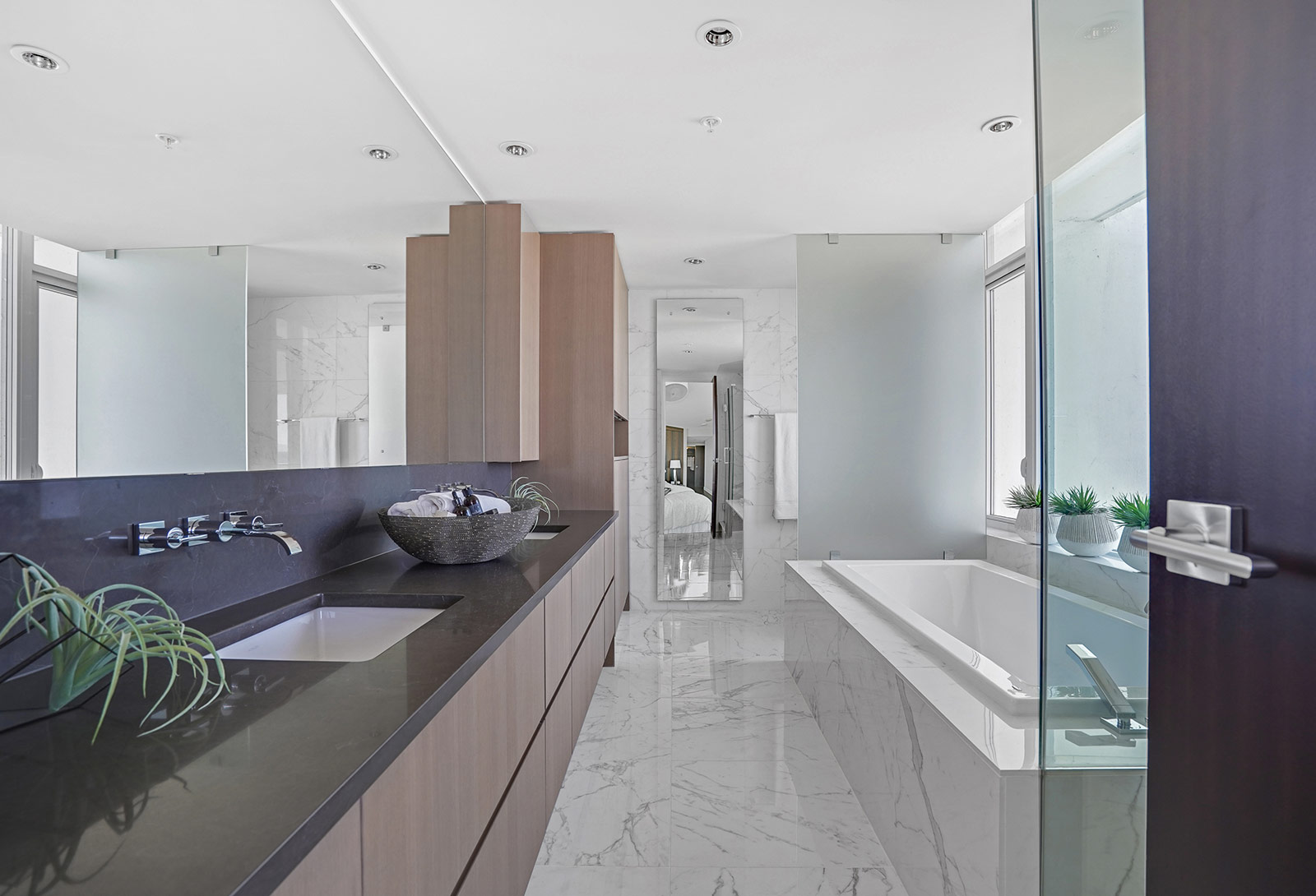 New Westminster 1 - 3 bedroom condos, The Peninsula by Aragon Properties, Resort-style residence, luxury homes