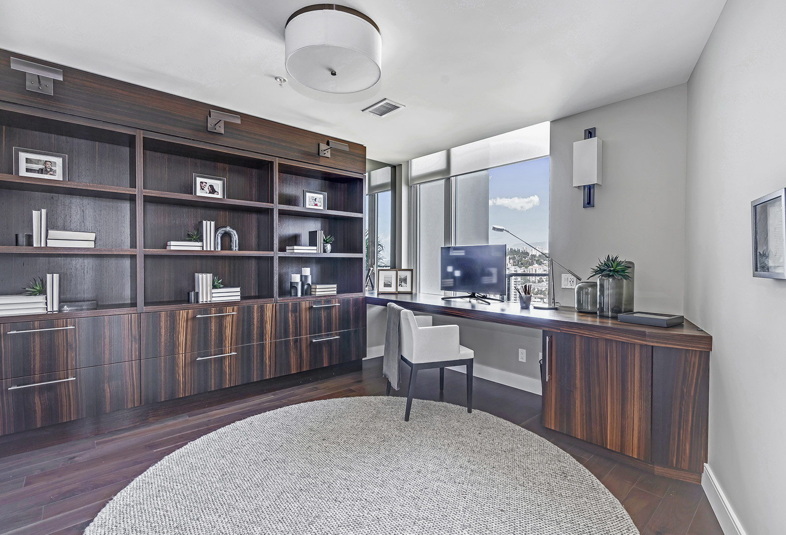 New Westminster 1 - 3 bedroom condos, The Peninsula by Aragon Properties, Resort-style residence, luxury homes