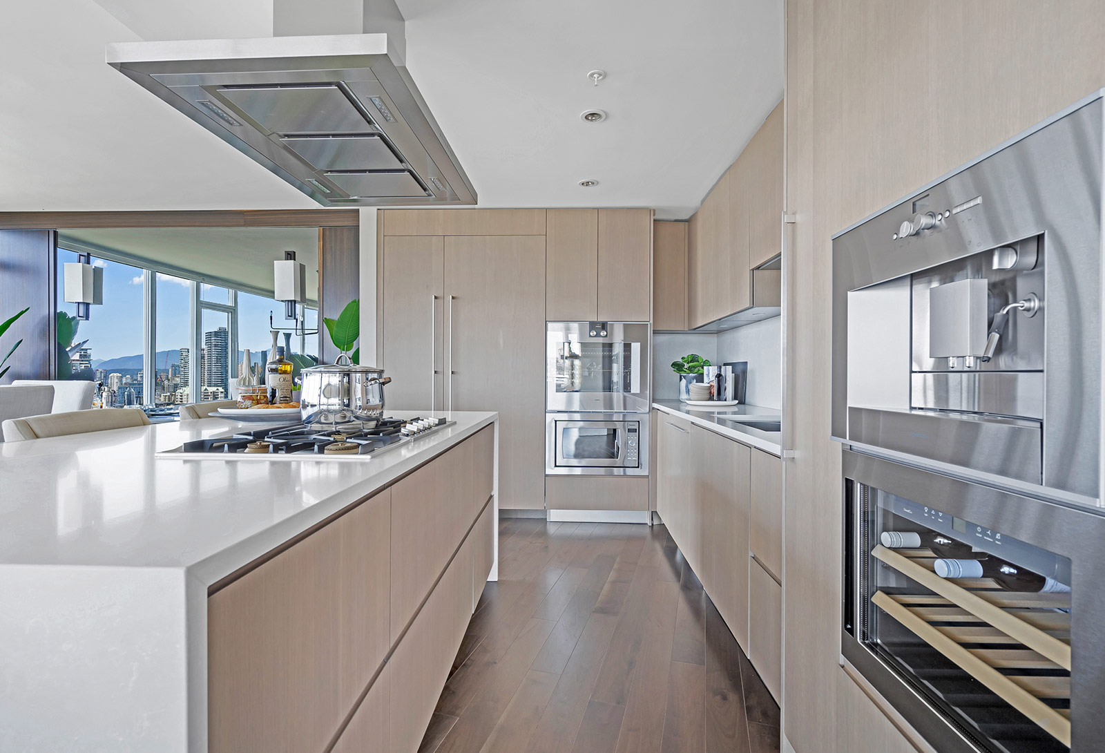 New Westminster 1 - 3 bedroom condos, The Peninsula by Aragon Properties, Resort-style residence, luxury homes